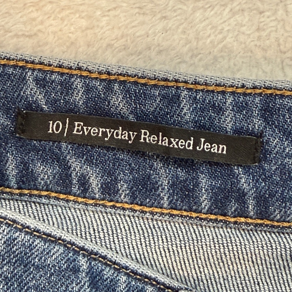Talbots Everyday Relaxed Jean Size 10 Cooper Wash Medium Blue Denim Pants - Picture 7 of 12